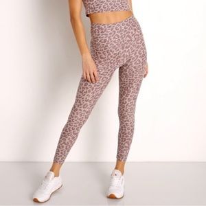 BEYOND YOGA Caught in the Midi Leopard Pink Leggings animal print super soft
